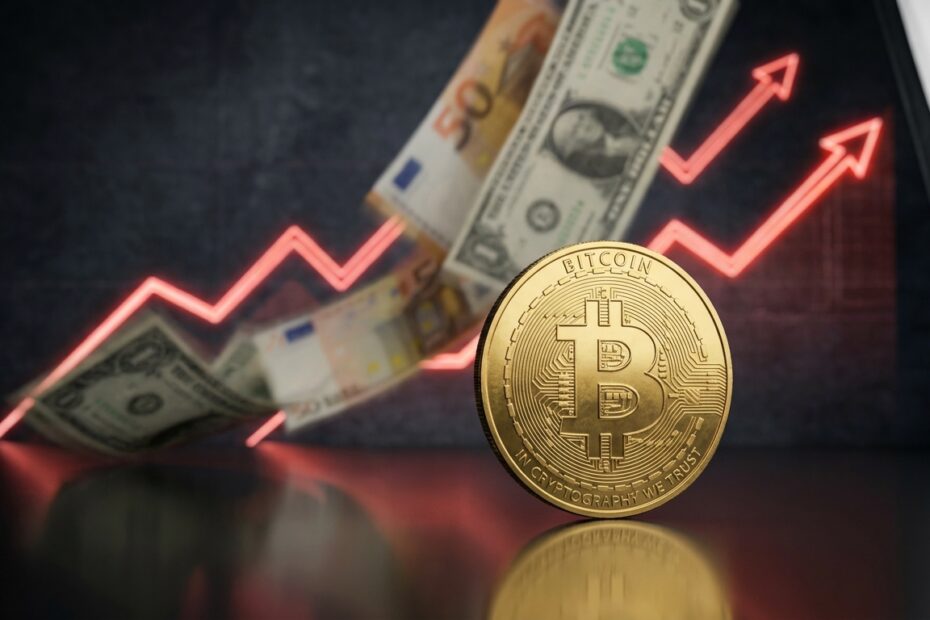 Moeda Bitcoin dourada em destaque com gráfico de inflação ao fundo
